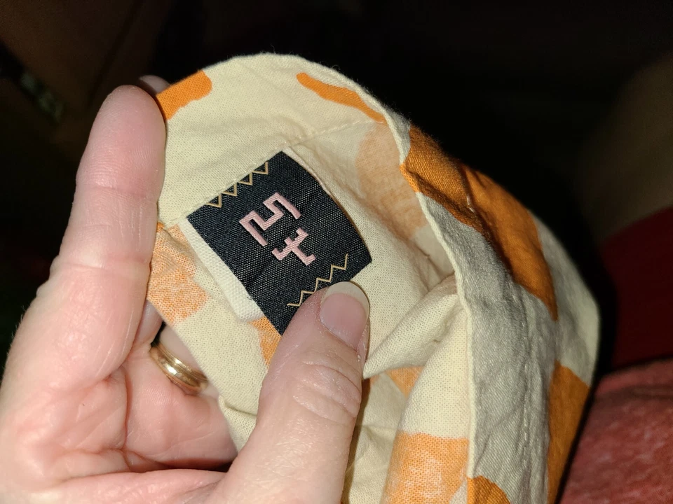 Urban Outfitters Pensamiento Mágico "Cadena Triángulo Naranja" Falsa Estándar Foto 4 de 4