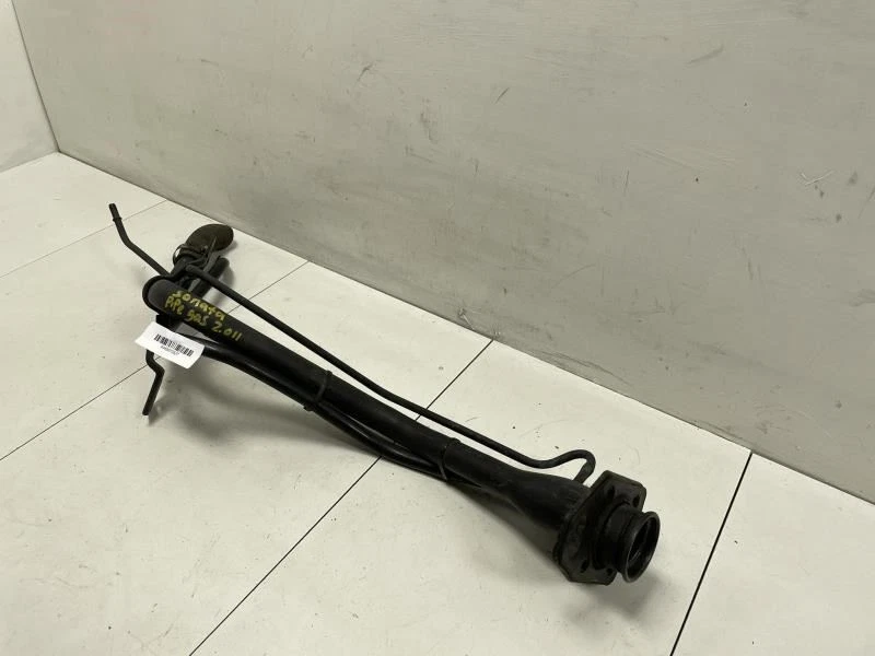 Hyundai Sonata 2011 cuello de llenado de combustible OEM+ Foto 2 de 4