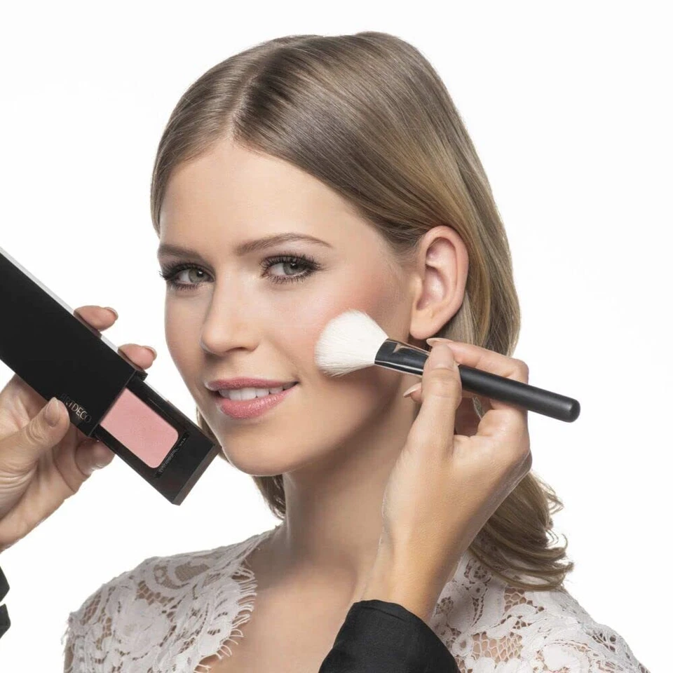 - Blusher Brush Pinceau Blush Haute Qualité - Image 4 of 4