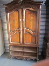 VTG DREXEL HERITAGE BRITTANY, LARGE ARMOIRE W/FLORAL MOTIF