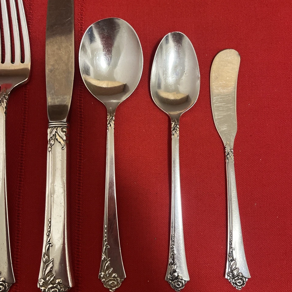 Ajuste de lugar de 6 piezas de reliquia de plata esterlina con patrón de rosa damasco Foto 3 de 4