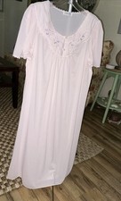 Lorraine Small Nylon Nightgown Pale Pink Embroidered Flowers 2 Buttons UNWORN