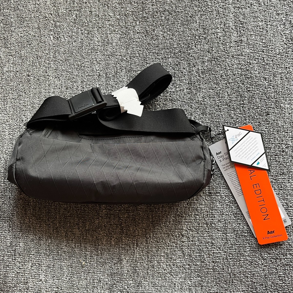 Aer Day Sling 3 X-Pac (3L) | Black EDC Travel Sling Bag | BNWT
