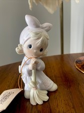 NEW Precious Moments Figurines “Isn’t He Precious?” E-5379