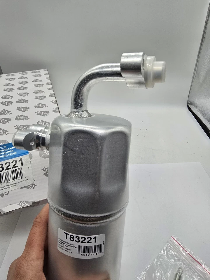 Acumulador de aire acondicionado CARQUEST T83221 Foto 3 de 4