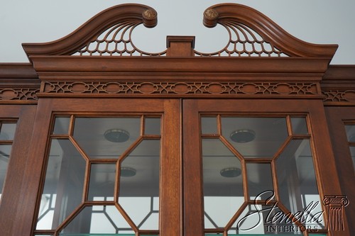 67227: STICKLEY 4 Door Mahogany Chippendale Style Breakfront China Cabinet - Picture 17 of 22