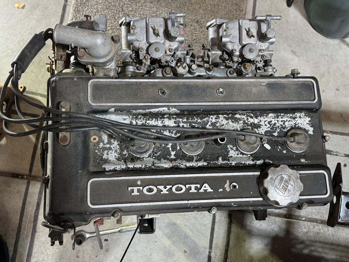 トヨタ18RGエンジンヘッド トヨタ18RGエンジンヘッド
