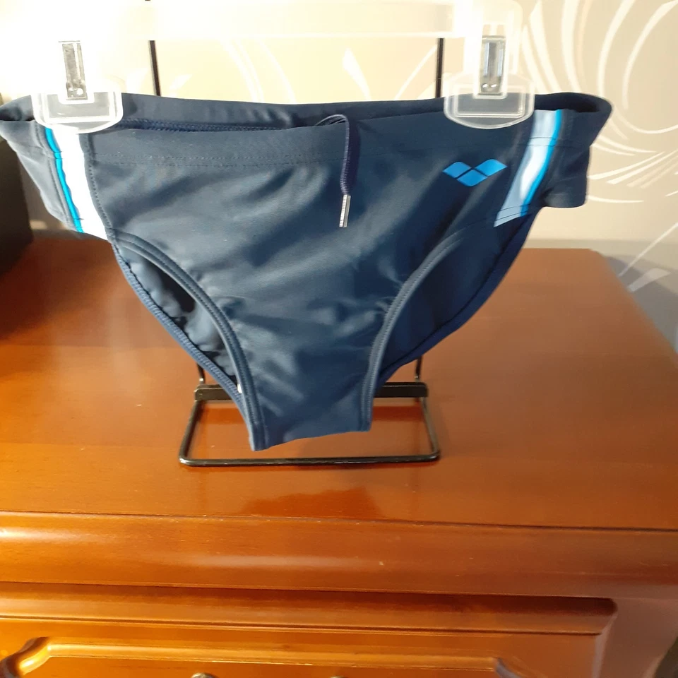 maillot de bain " ARENA" TAILLE 12 ANS  BLEU NEUF - Photo 1/2