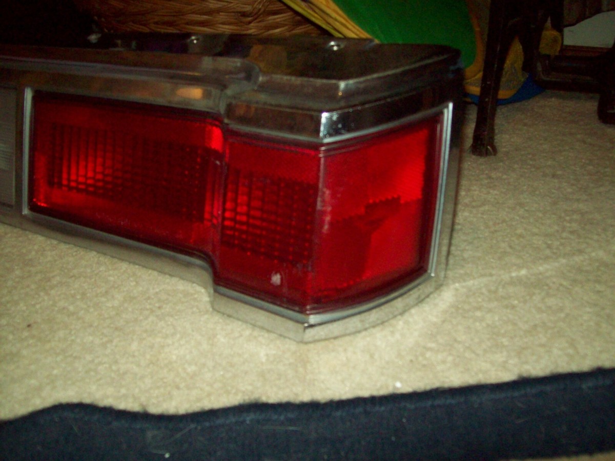 1978 1979 oldsmobile delta royale 88 stop tail light right hand