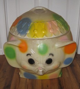 vintage elephant toy box