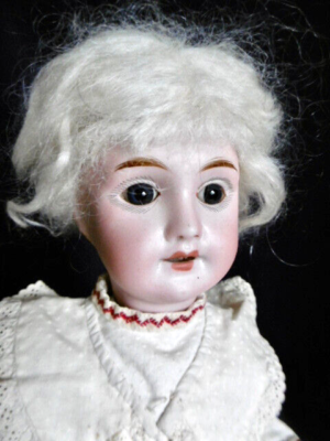 JOLIE POUPÉE ANCIENNE FLEISCHMANN TÊTE BISCUIT EN BISEAU hauteur 42 cm