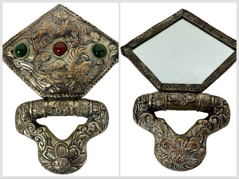 Stunning Vintage Tibetan Silver Handheld Mirror 5W X 6H