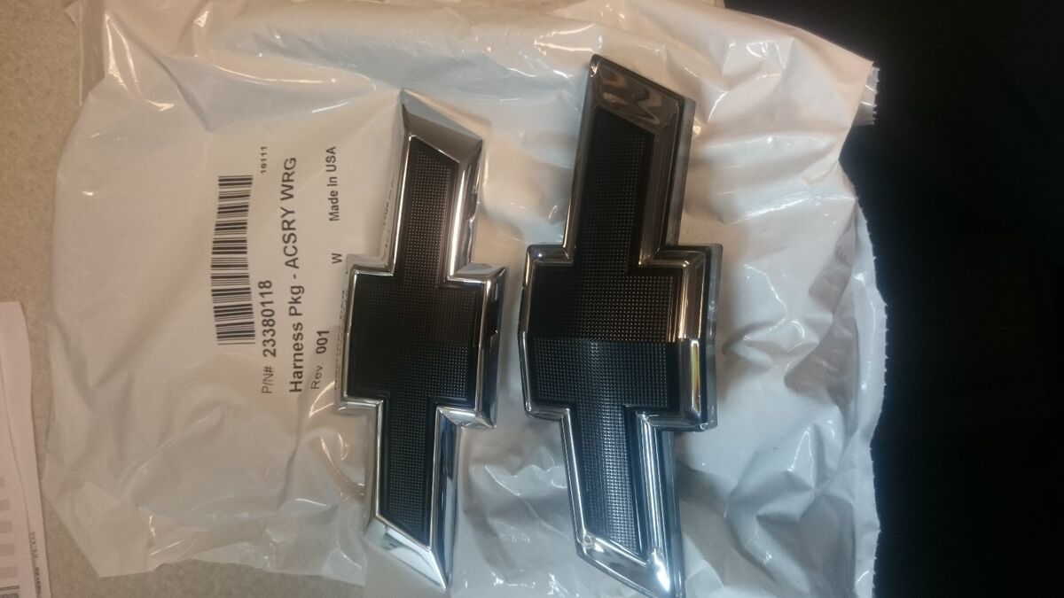 23393028 Chevrolet Camaro OEM Illuminated Bowtie Emblem 23393028 Chevrolet Camaro OEM Illuminated Bowtie Emblem
