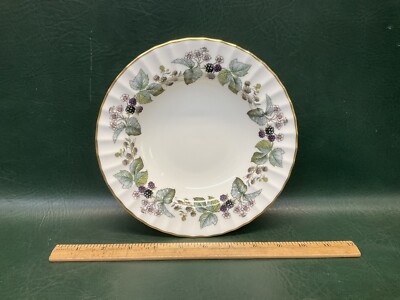 (1) Royal Worcester Lavinia Rimmed Soup Bowl 8'' ~ England
