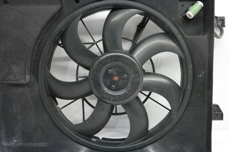 Conjunto de ventilador de motor de ventilador de radiador KIA FORTE 2010-13 Foto 4 de 4