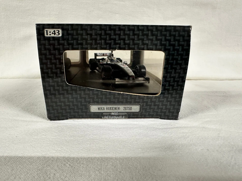 MCLAREN MP4 - 15 MIKA HAKKINEN ANNO 2000 - HOT WHEELS RACING - SCALA 1/43 - Immagine 3 di 3