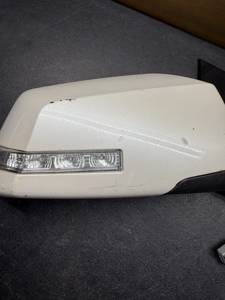 2009-2017 Оригинальный Chevy Acadia Traverse правый подогрев сигнал питания сложить зеркало #428 - Изображение 3 из 4