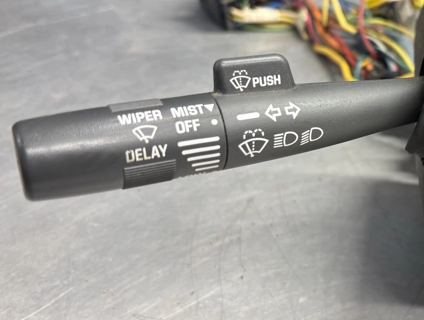 1997 Chevrolet Blazer S10 Pickup Manual Non-Tilt Steering Column Assembly W/Key Foto 3 de 4