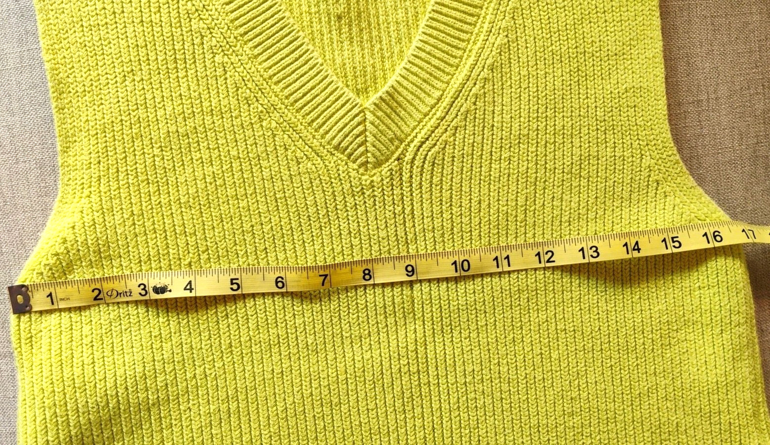 Zara Small Bold Green Yellow Basic V Neck Pullove… - image 10