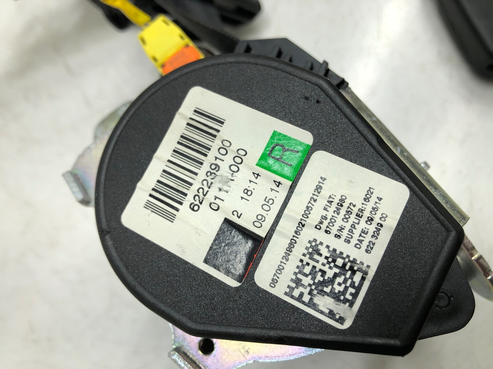 2014-2020 MASERATI QUATTROPORTE RIGHT PASSENGER FRONT SEATBELT  RETRACTOR OEM.