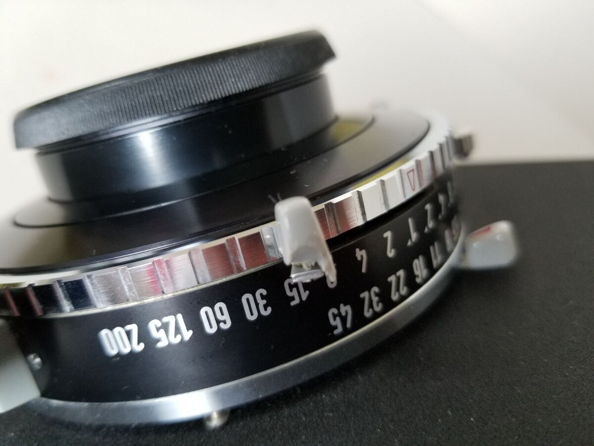 Voigtlander Heliar 210mm 21cm f4.5 Compur Electronic 3 Voigtlander Heliar 210mm 21cm f4.5 Compur Electronic 3