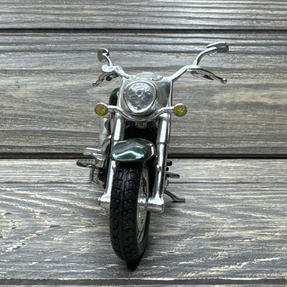 "Mocicleta Kawasaki modelo fundido a presión vintage Maisto verde plata 3""" Foto 2 de 4