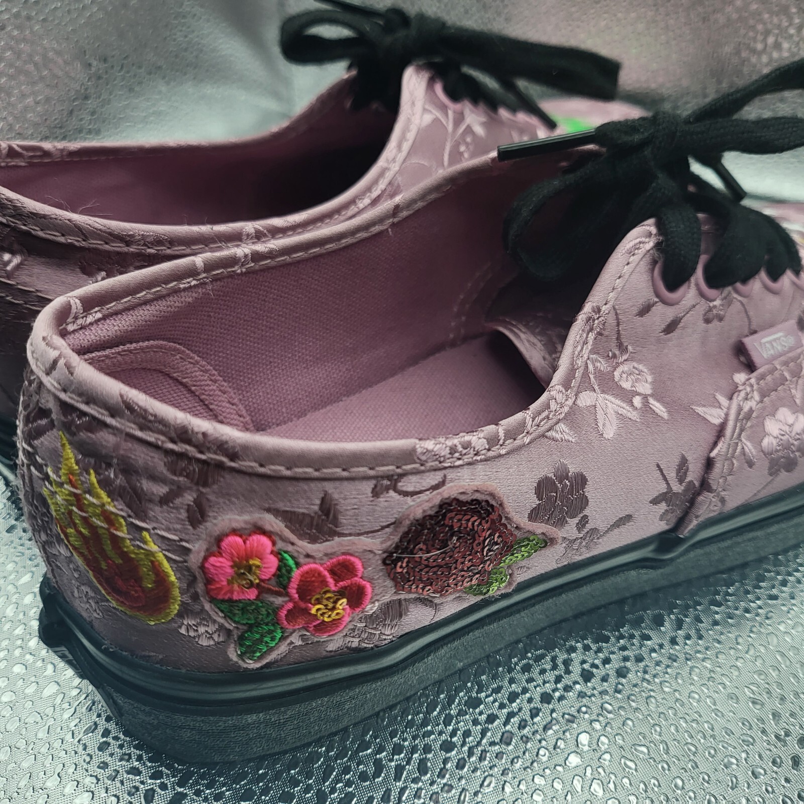 Vans Off The Wall Floral ''Moody Crafts'' Embossed Embroidered Sneakers  Size 9 image 6
