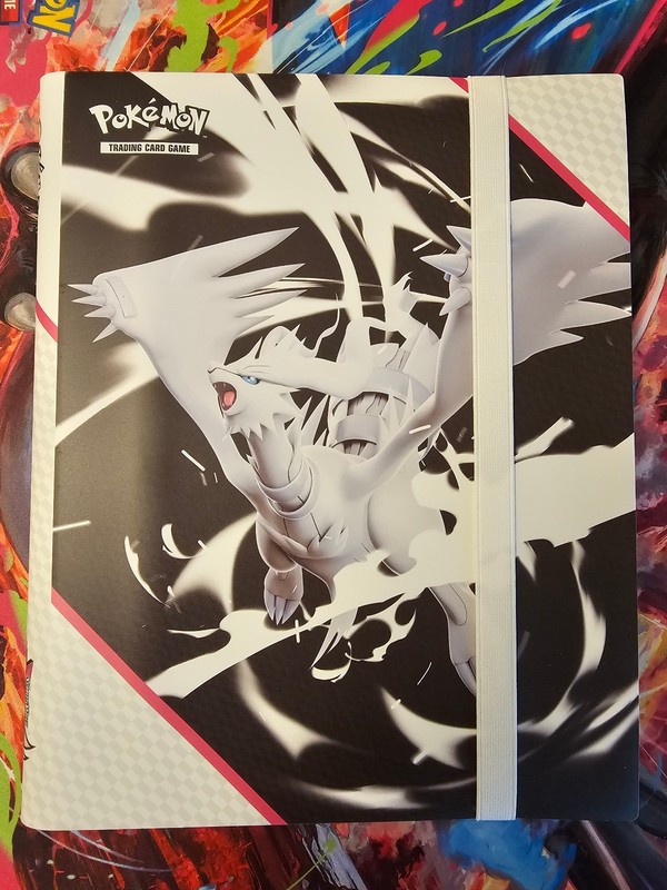 Scarlet & Violet White Flare Binder      |      Lot Of Mixed Pokemon Cards