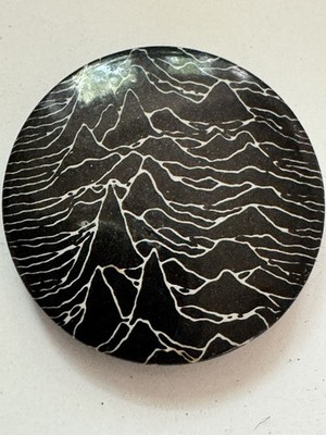 GENUINE,ORIGINAL 79/80 JOY DIVISION UNKNOWN PLEASURES PIN BADGE  Factory Records