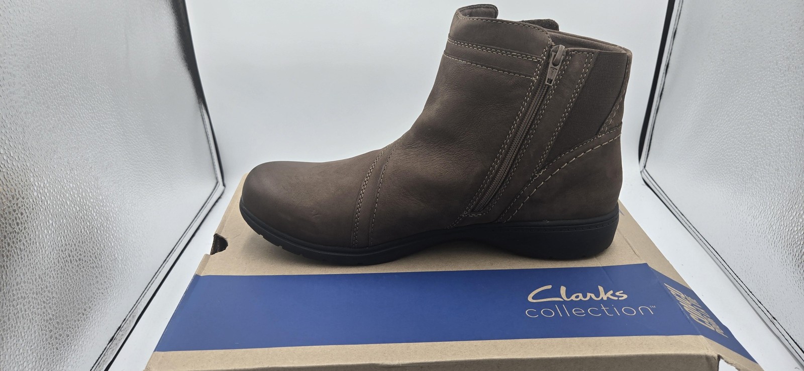Clarks Carleigh Style Boots Womens Size 11W Mushroom Nubuck Ankle Bootie Comfort