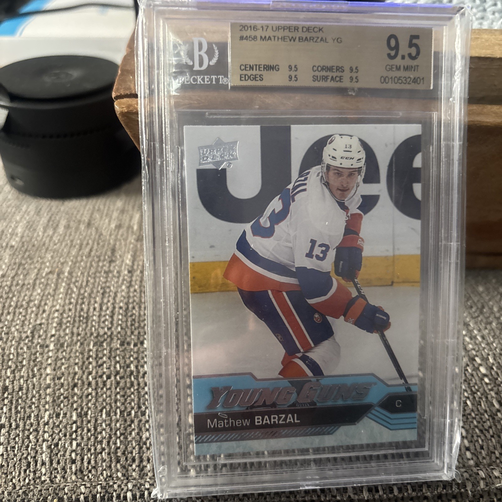 Matthew Barzal 2016-17 Upper Deck Series 2 #458 Young Guns Rookie BGS 9.5