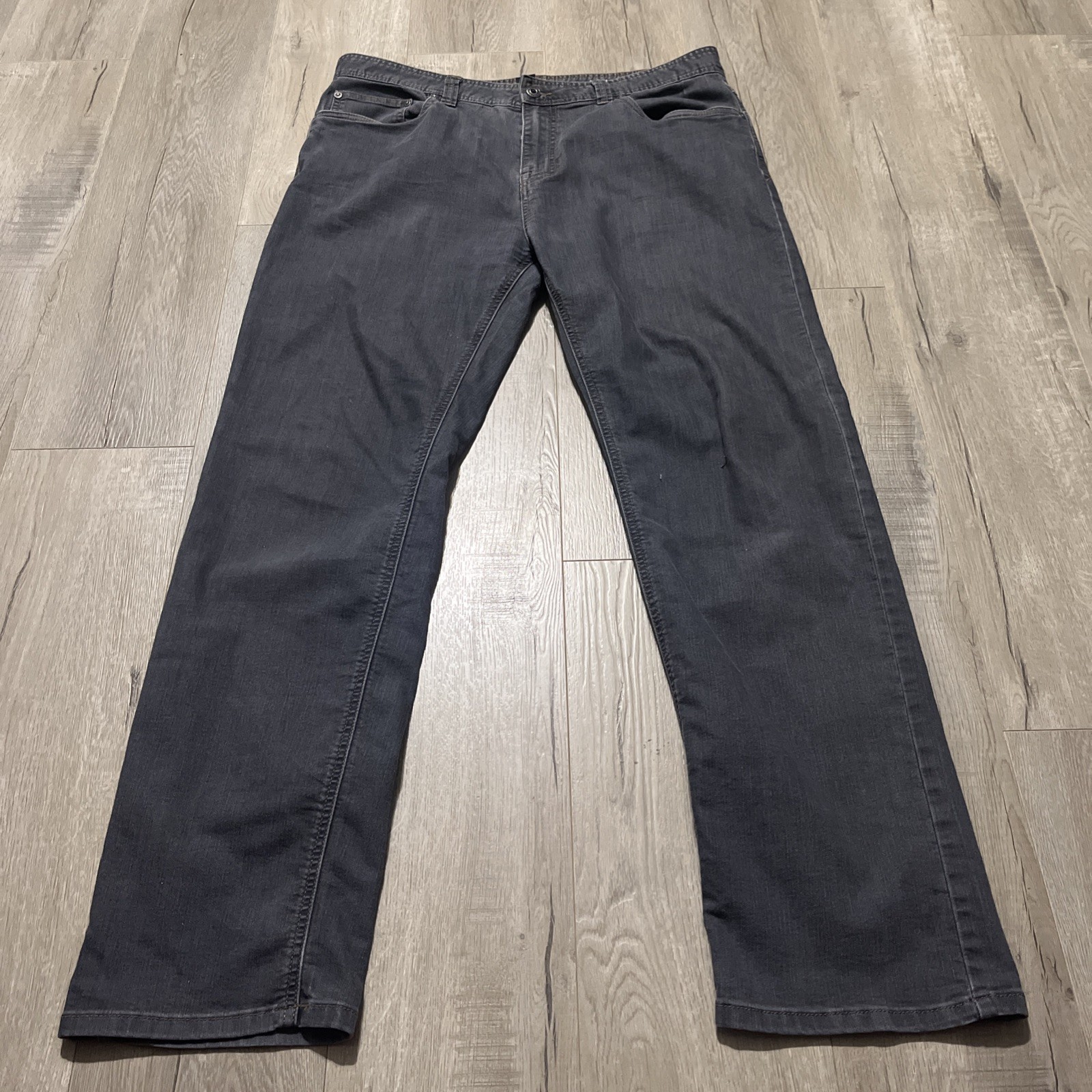 S 36 X 32 Slim Fit Gray Stretch Breathe Lightweight