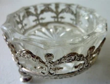 Vintage Round Clear Glass Insert Salt Cellar In Metal Base With Legs