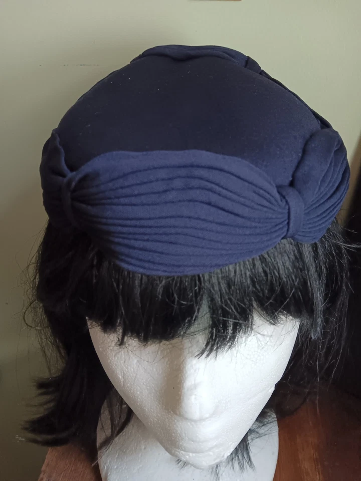 SOMBRERO DE COLECCIÓN - Ruby Ross NUEVA YORK 1940 Azul Marino Topper Sombrero Alta Costura Foto 3 de 4