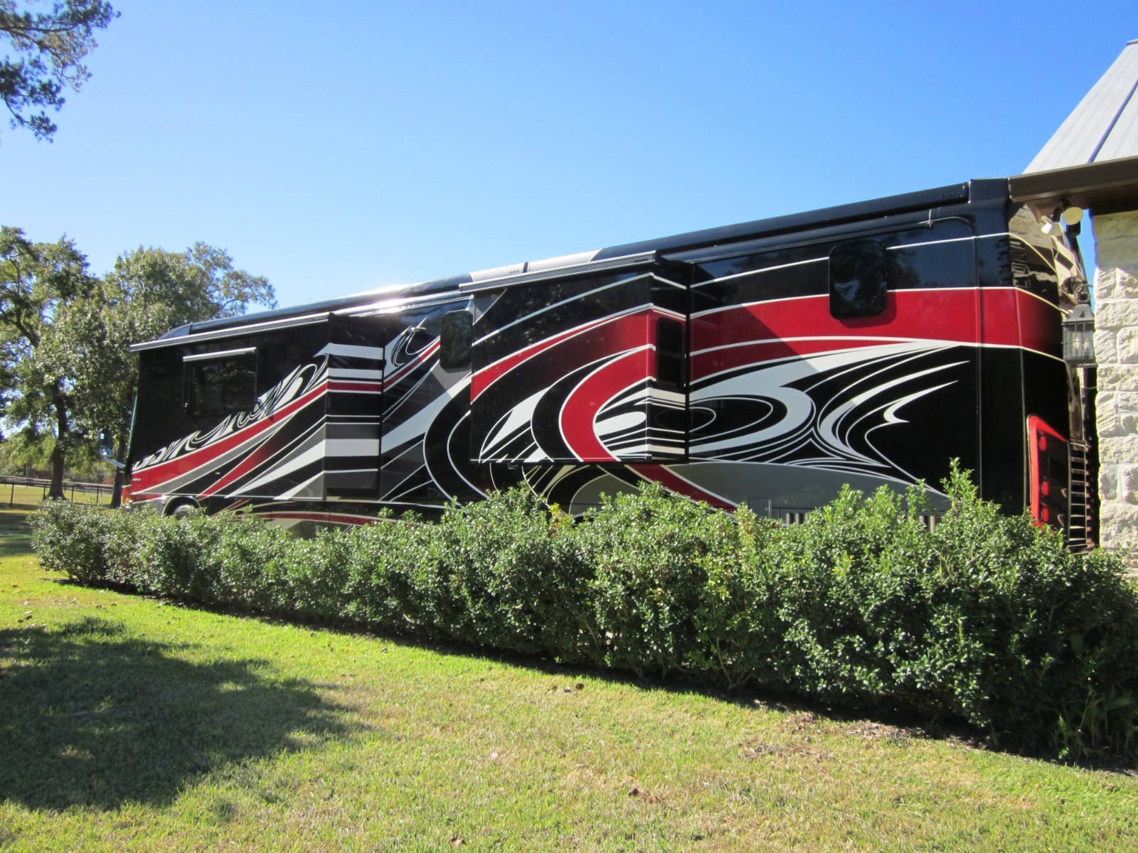 Entegra Coach Cornerstone Series M-45B 605hp Cummins One Owner Low Miles!!