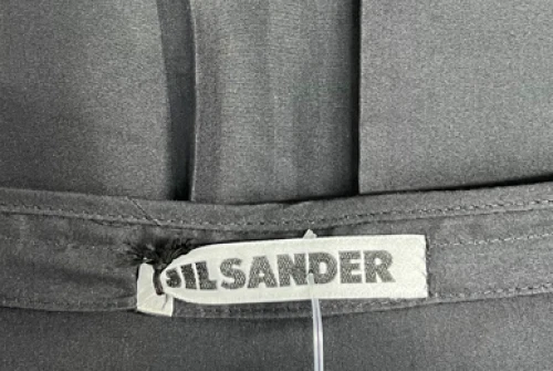 Mini-saia Jil Sander plissada linha A de algodão/seda com cinto azul marinho tamanho 38 - Imagem 4 de 4