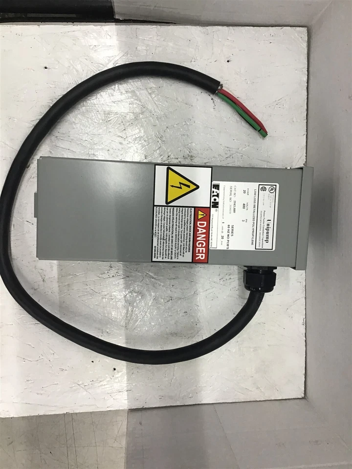 Eaton 2043JMR Tapa Fija Unipump 20 KVAR 480 V 3PH Foto 2 de 4