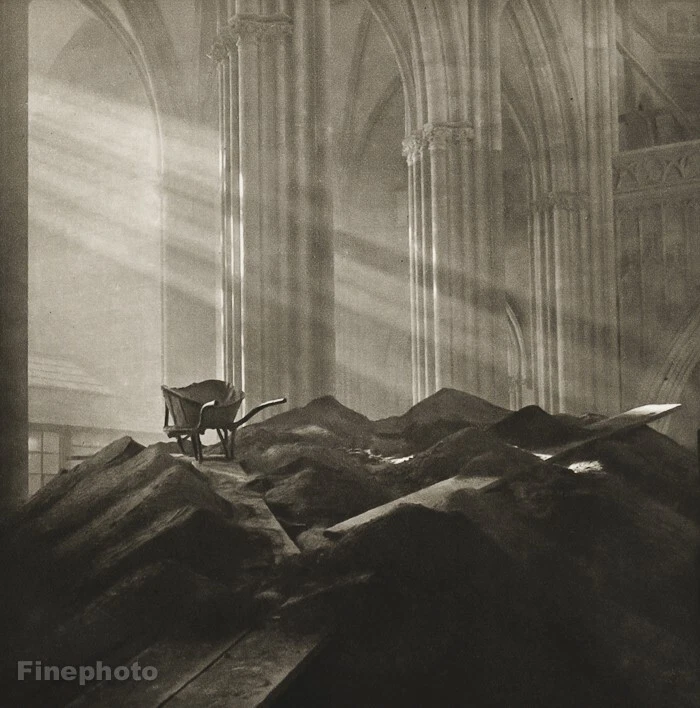 【Josef Sudek: Saint Vitus’s Cathedral 】 H0223-L405714335_mid.jpg
