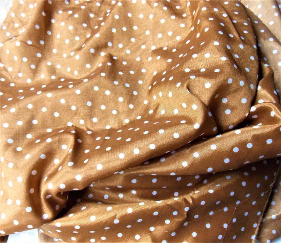 COUPON DE POLYESTER LEGER IMPRIME CARAMEL A POIS 150 LARGE X2.40 - Photo 1/1