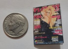 Miniatura casa delle bambole libro rivista scala 1" 1/12 Playboy Pamela Anderson abito