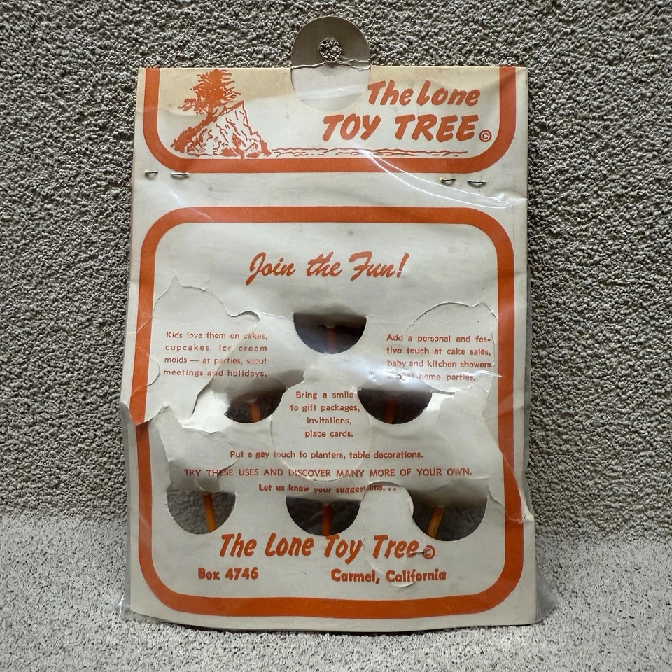 Lote de selecciones de cupcakes vintage de Halloween juguete solitario árbol carmelo CA sellado 49¢ años 60 Foto 2 de 4