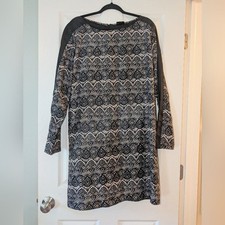 XXL Mossimo Elegant Black and White Pattern Shift Dress