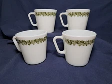 *Set Of 4* Pyrex Crazy Daisy Spring Blossom Coffee Mug. D Handle 1410 Vintage