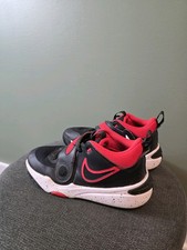 Nike Team Hustle D 11 Adjustable Strap Basketball Sneakers 7Y size kids boys