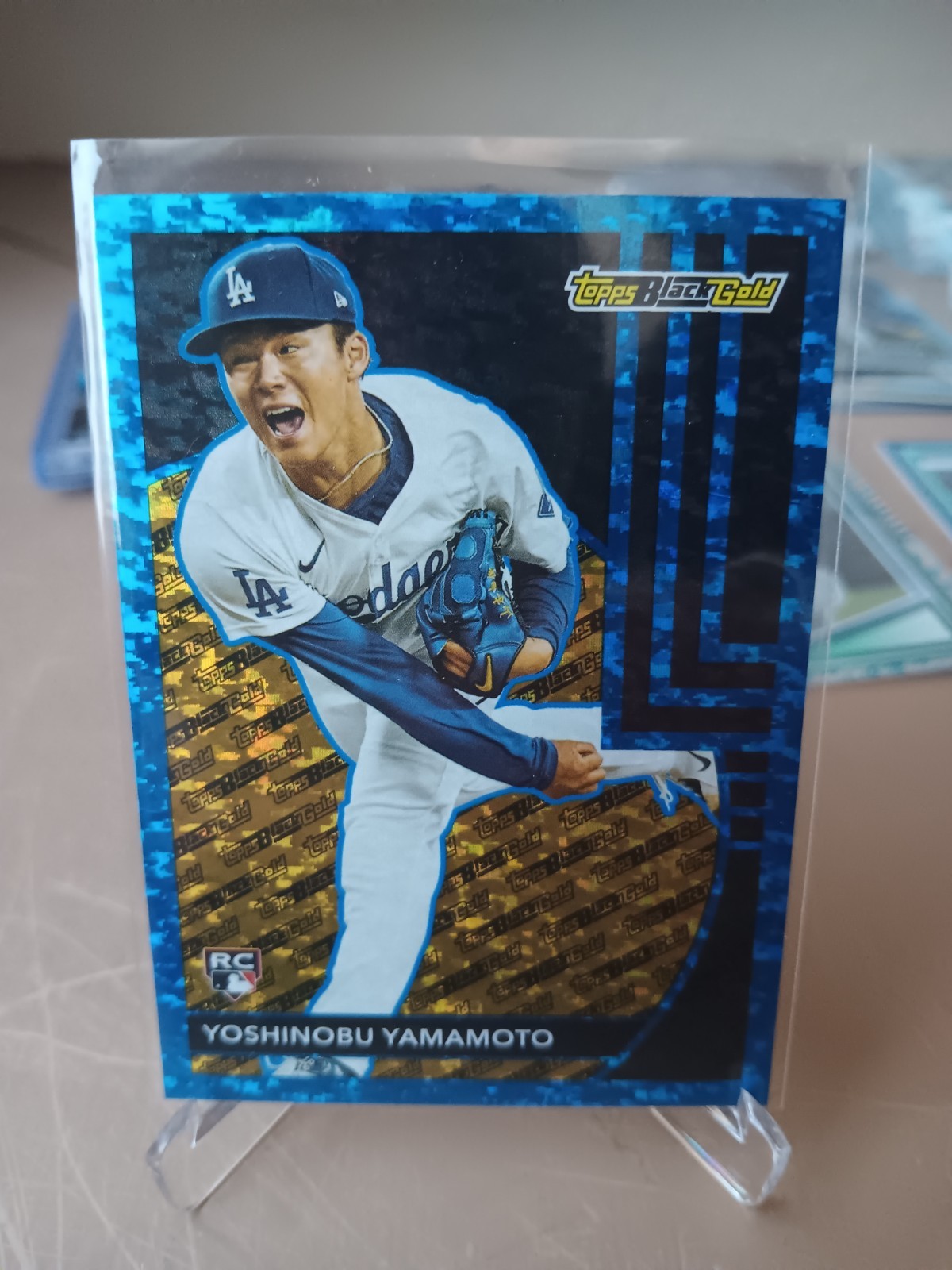 2024 Topps Update Series - Topps Black Gold Yoshinobu Yamamoto #BG-13 Blue (RC)