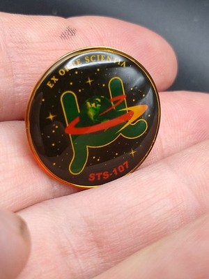 NASA Science Mission Lapel Pin EX ORBE SCIENTIA STS-107 Columbia Last Flight