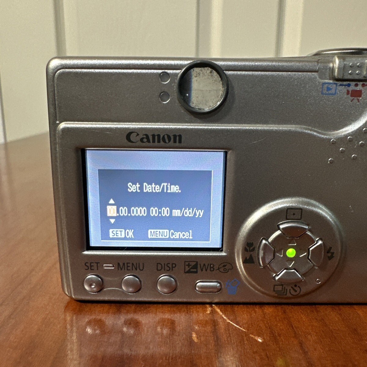 Canon PowerShot S200 Digital ELPH Camera With With SanDisk Parts
