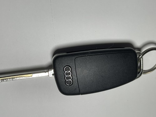 OEM AUDI FLIP KEY SMART KEY KEYLESS REMOT NBGFS1271M 81A 837 220 J - Picture 3 of 7