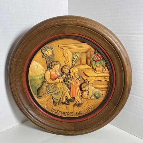 Vintage ANRI 1972 Mother's Day Wood Carved Hanging Scene 9 1/2” Round 5612