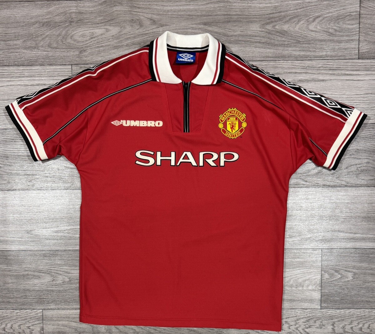 UMBRO マンチェスター・ユナイテッド GIGGS 11 Mサイズ MAN UNITED 00-02 (H) UMBRO NO.11 Ryan GIGGS | OreOShOP